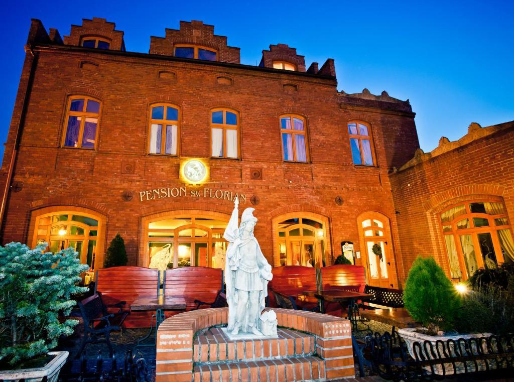 Pension Sv. Florian Hlučín エクステリア 写真